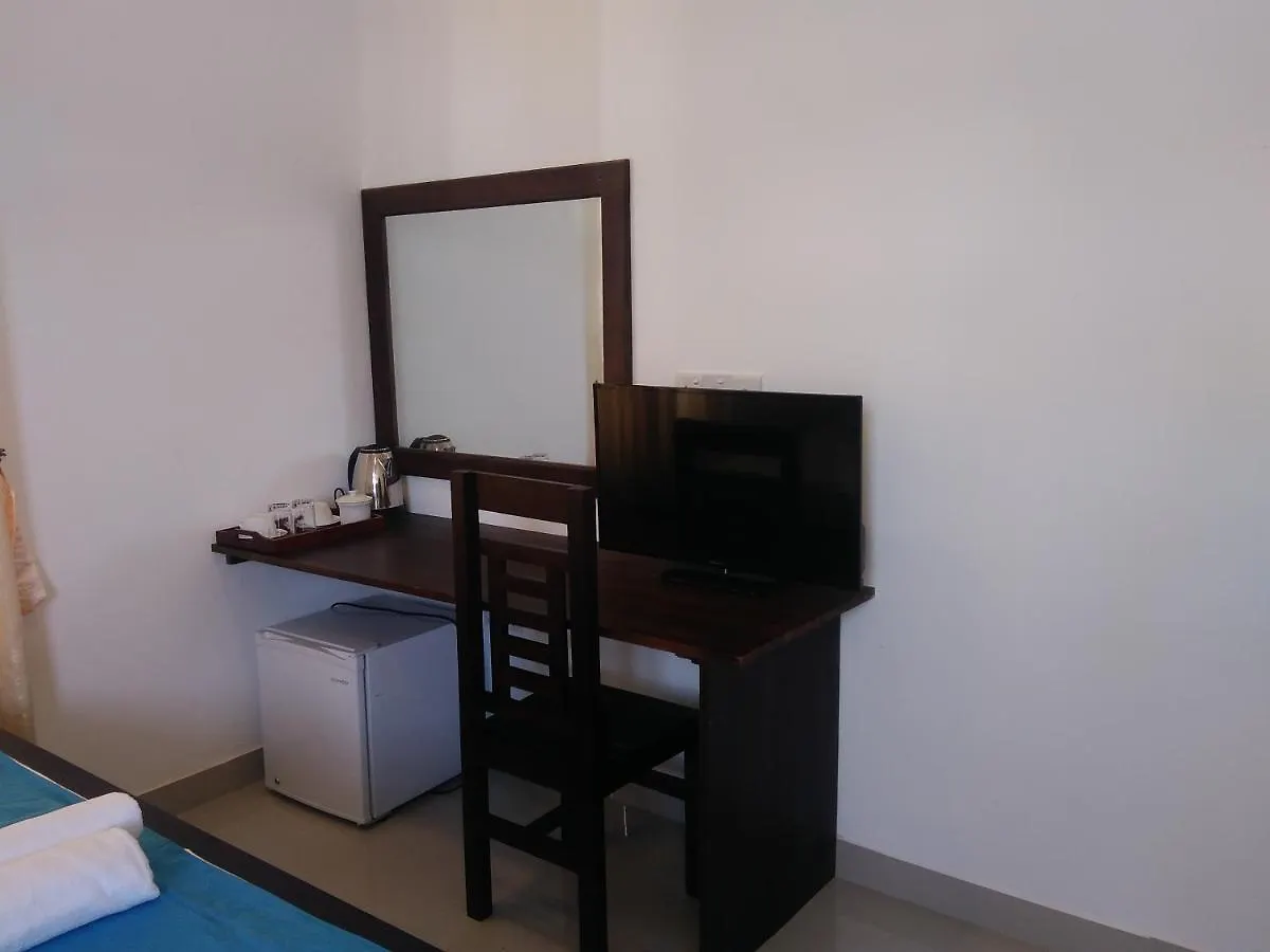 Queens Airport Residence Negombo 0*,