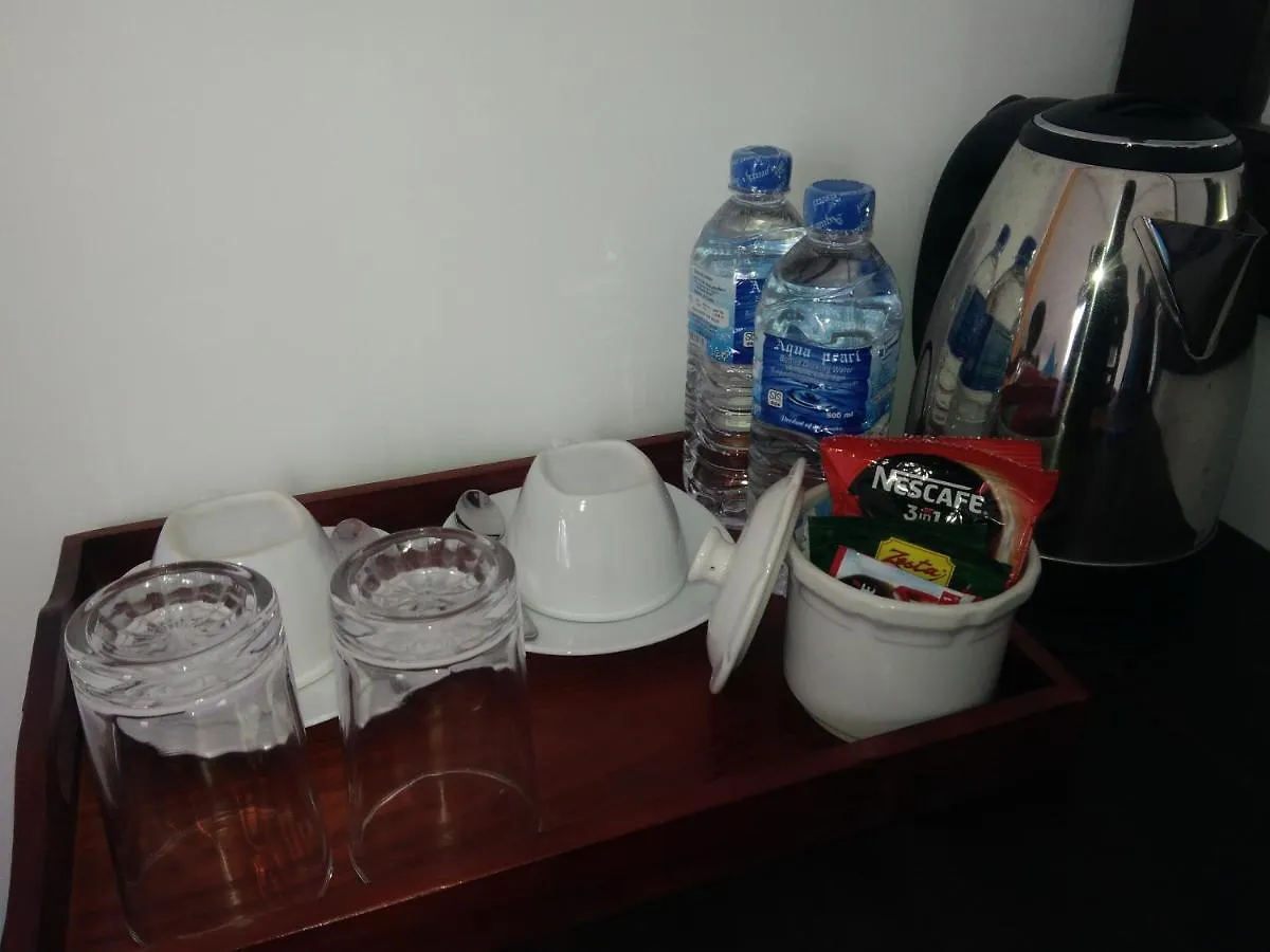 Homestay Queens Airport Residence Negombo