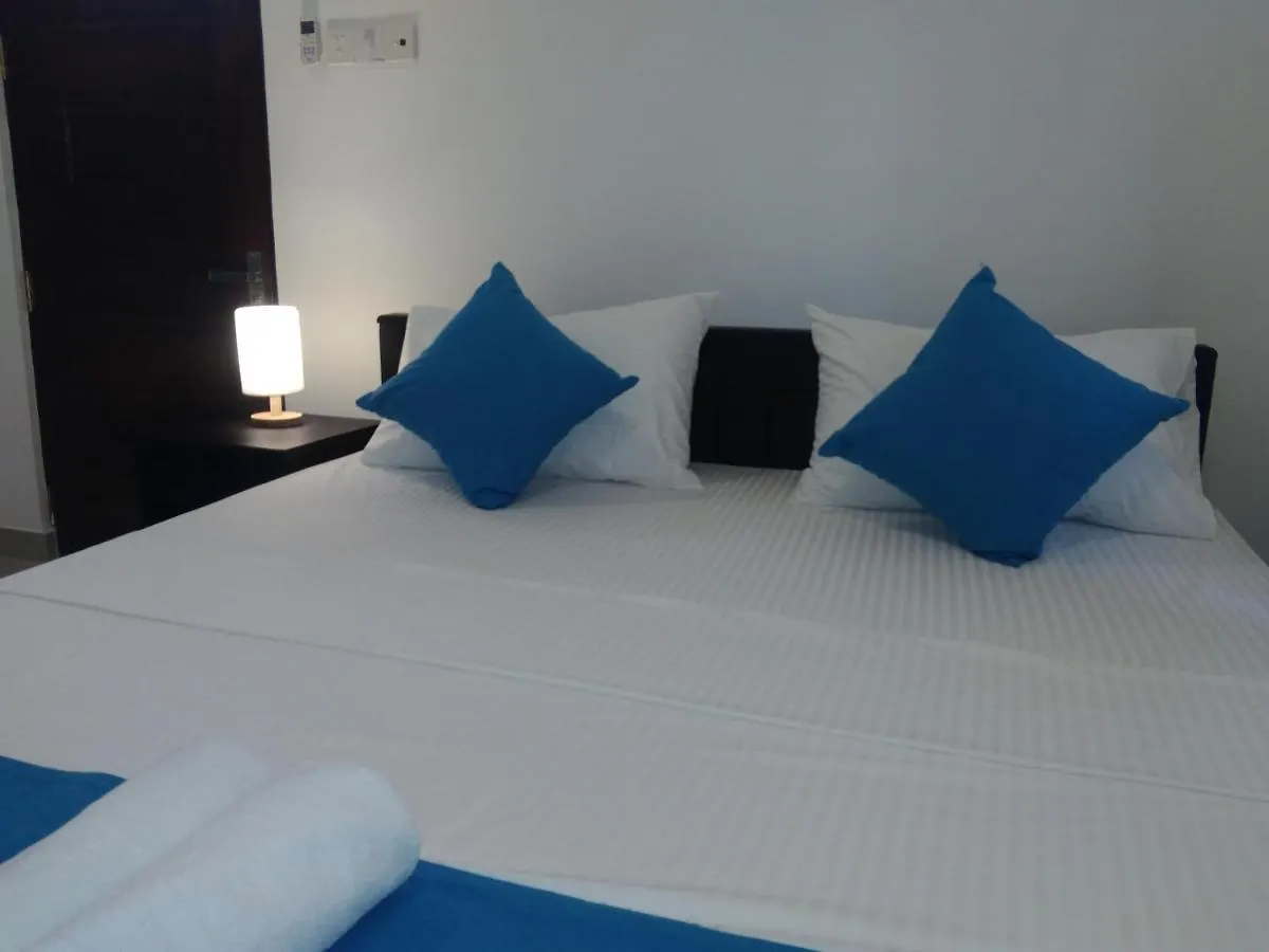 Queens Airport Residence Negombo